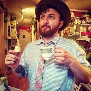 Meet your Posher, Conor